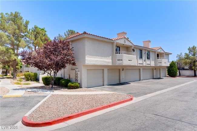 2629 S Durango Dr in Las Vegas, NV - Building Photo - Building Photo