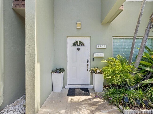 1308 70th St N in St. Petersburg, FL - Building Photo - Building Photo