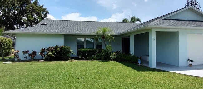 1132 SE Oriental Ave in Port St. Lucie, FL - Building Photo - Building Photo