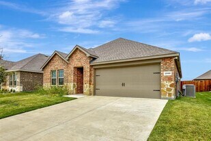 1006 Honey Maple St in Princeton, TX - Building Photo