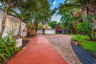 1214 Tyler St in Hollywood, FL - Building Photo - Building Photo