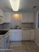 3401 Townsend Blvd in Jacksonville, FL - Building Photo - Building Photo