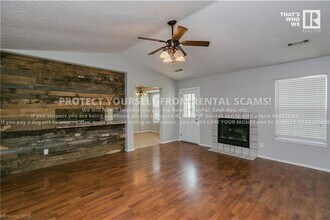 3161 W Oakfield St in Fayetteville, AR - Building Photo - Building Photo