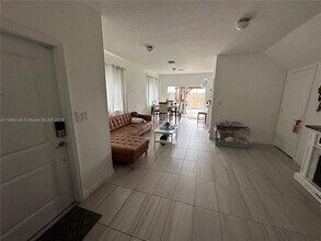 1238 NW 4th Ln in Florida City, FL - Building Photo - Building Photo