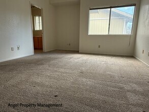 7219 Kallie Kay Ln in Sacramento, CA - Building Photo - Building Photo