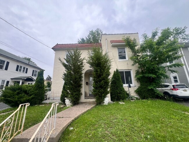 936 Parkside Ave. in Trenton, NJ - Building Photo - Building Photo