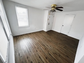 126 Chestnut St in Roselle Park, NJ - Building Photo - Building Photo
