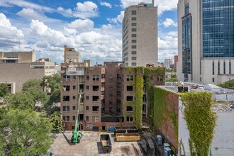 404 N Julia St in Jacksonville, FL - Foto de edificio - Building Photo