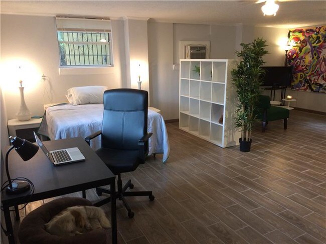 315 E 37th St-Unit -C in Savannah, GA - Foto de edificio - Building Photo
