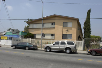 5179 Fountain Ave in Los Angeles, CA - Building Photo - Building Photo