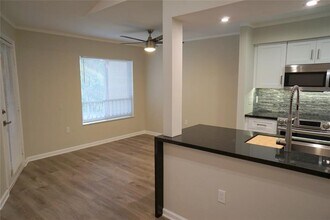 2301 NW 33rd St in Oakland Park, FL - Building Photo - Building Photo