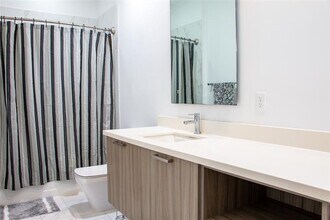 1025 NE 18th Ave in Fort Lauderdale, FL - Building Photo - Building Photo