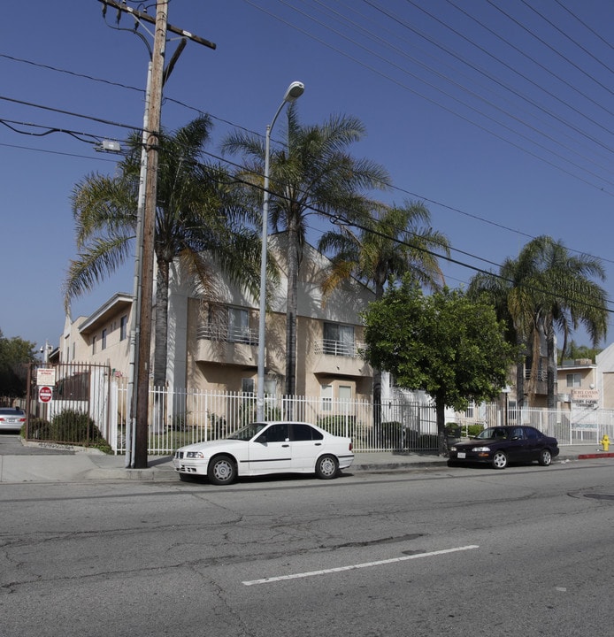 Laurel Canyon Gardens in Pacoima, CA - Building Photo