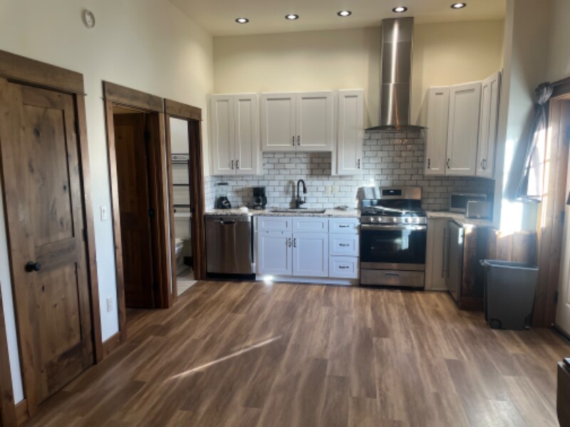 25 Caspari Way E in Emigrant, MT - Building Photo