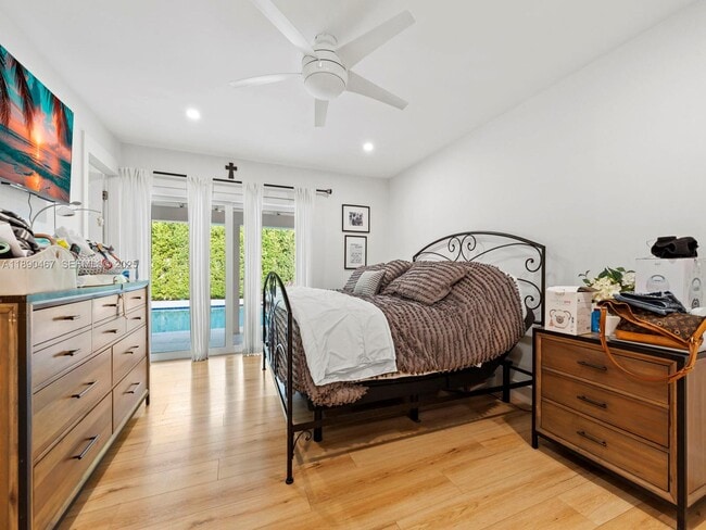 10921 SW 116th Ave in Miami, FL - Building Photo - Building Photo