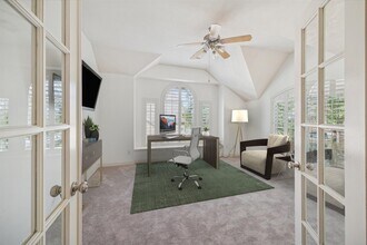 15614 Stone Gables Ln in Houston, TX - Building Photo - Building Photo