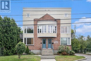 1204 Shillington Ave in Ottawa, ON - Building Photo