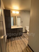 226 E Greenfield Ln in Bismarck, ND - Building Photo - Building Photo