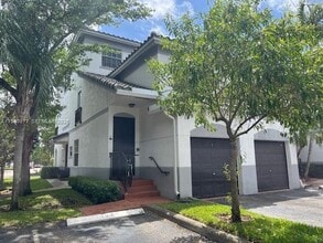 781 SW 148th Ave in Davie, FL - Foto de edificio - Building Photo