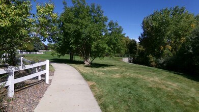 217 Rock Bridge Ln in Windsor, CO - Foto de edificio - Building Photo