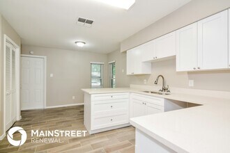 17606 Shadyside Cir in Lutz, FL - Building Photo - Building Photo