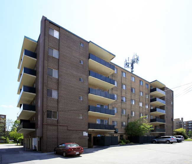 Parkway Court in Toronto, ON - Building Photo - Building Photo