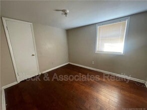 824 Ridge Rd in Fayetteville, NC - Foto de edificio - Building Photo