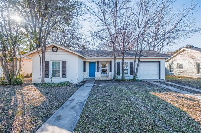 4000 Carolyn Rd in Fort Worth, TX - Building Photo