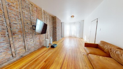 74 Sutton St in Brooklyn, NY - Building Photo - Building Photo