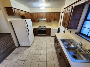 306 SE 10th in Ada, OK - Building Photo - Building Photo