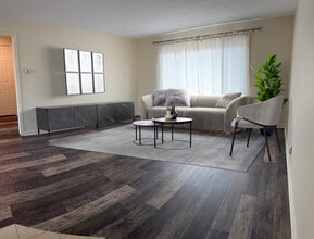 North Town Apartments in North Syracuse, NY - Building Photo - Building Photo