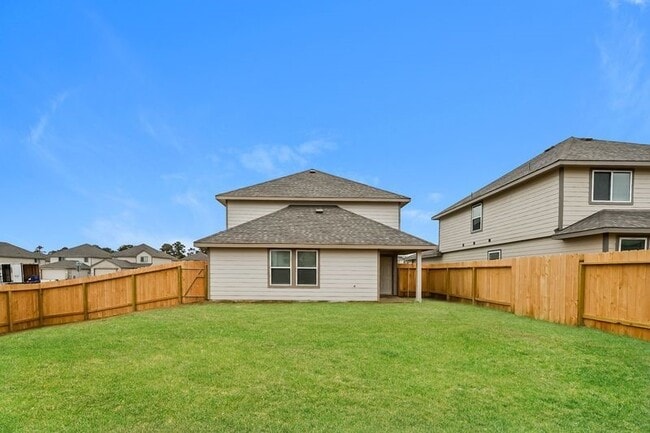 221 Fallow Deer Dr in Huntsville, TX - Building Photo - Building Photo