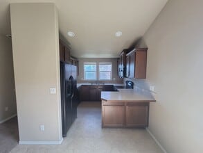 9378 W 5th Pl in Kennewick, WA - Building Photo - Building Photo