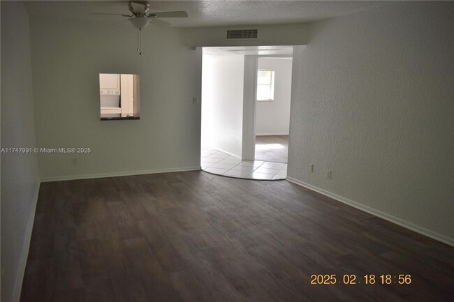 property at 7831 N Colony Cir