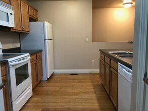 103 Scenic Dr in Goodfield, IL - Building Photo - Building Photo