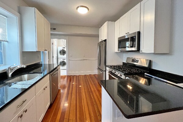 17 Ashland St, Unit 2 in Somerville, MA - Foto de edificio