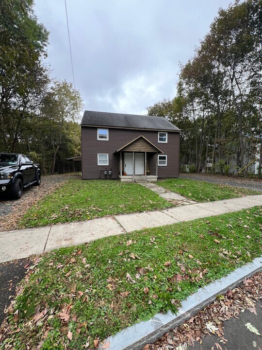 260 Allen St, Unit A in Elmira, NY - Building Photo