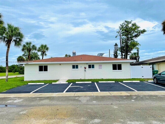 2778 NW 58th Terrace-Unit -. in Lauderhill, FL - Building Photo - Building Photo