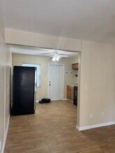 4926 Vincennes Ct-Unit -Apt 2 in Cape Coral, FL - Building Photo - Building Photo