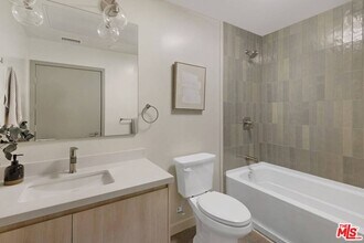 6320 Garvanza Ave in Los Angeles, CA - Building Photo - Building Photo