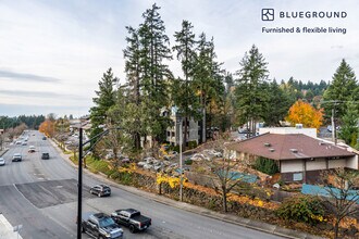 1955 129th Ave NE in Bellevue, WA - Foto de edificio - Building Photo