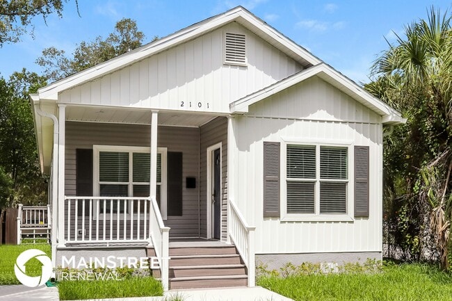 property at 2101 Union St S