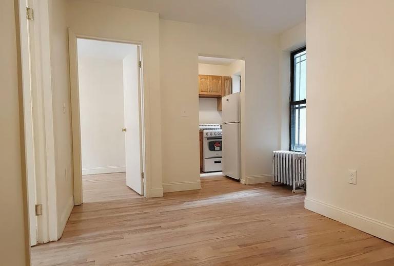 24 E 7th St in New York, NY - Foto de edificio