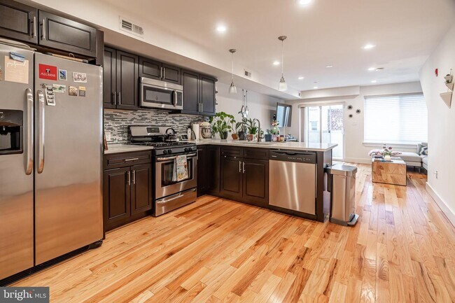 1233 N 2nd St-Unit -B in Philadelphia, PA - Building Photo - Building Photo