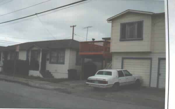 1120 1130, 1140 San Anselmo Ave in South San Francisco, CA - Foto de edificio