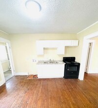 2034 E 3rd St in Montgomery, AL - Foto de edificio - Building Photo