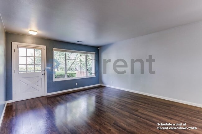 property at 70 Fountainhead Ct