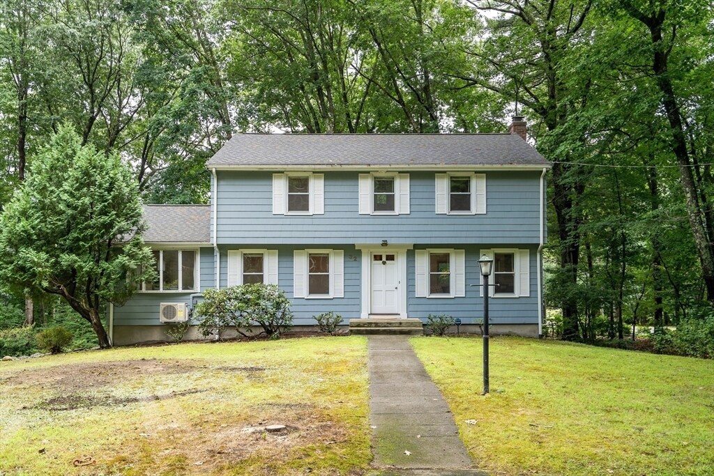 32 Dewey Rd in Lexington, MA - Building Photo