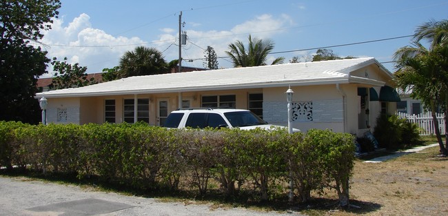 3209 NE 9th St in Pompano Beach, FL - Building Photo - Building Photo