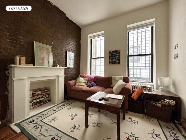 property at 306 W 21st St